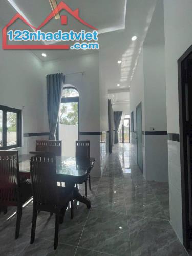 Kẹt Ngân Hàng Chủ bán Gấp Ngôi Nhà cấp 4 Khu An Ngãi giá Chỉ 1ty3 - 5