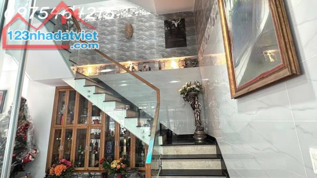 BIỆT THỰ THẢO ĐIỀN – ĐẲNG CẤP GIỚI THƯỢNG LƯU – 100 TỶ - 2