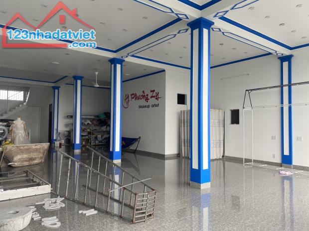 NHÀ MẶT PHỐ, MẶT TIỀN RỘNG - THÍCH HỢP LÀM VĂN PHÒNG, KINH DOANH