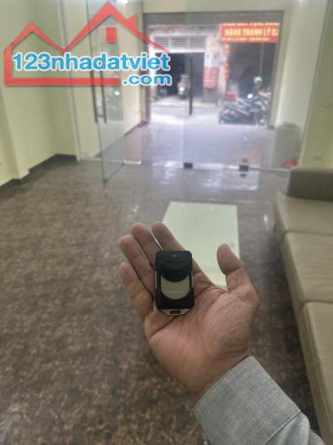 Bán Nhà Mặt Phố 85m4T MT4,7m VỪA Ở VỪA KINH DOANH 23,7 Tỷ Xuân Đỉnh.