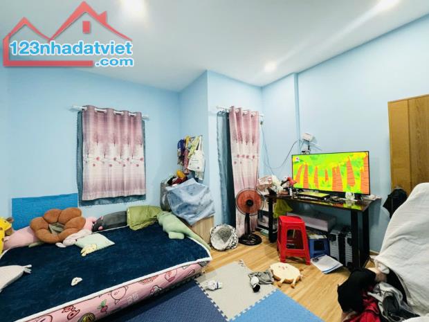 Nhà 2 tầng, chỗ đậu ô tô Âu Cơ, P.9, Tân Bình, 4.35 tỷ - 3
