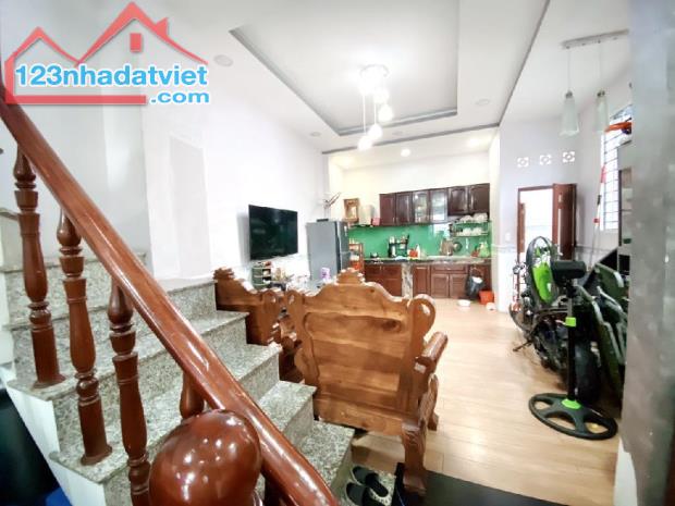 CẦN TIỀN BÁN GẤP CĂN GÓC 2 MT KINH DOANH BÙI HUY BÍCH [P12 Q8] 63M2 (4 X 15M) 4T, 4PN CHỈ - 1
