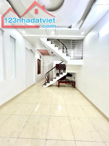 Bán nhà 3 tầng mặt ngõ phố Nguyễn Tường Loan