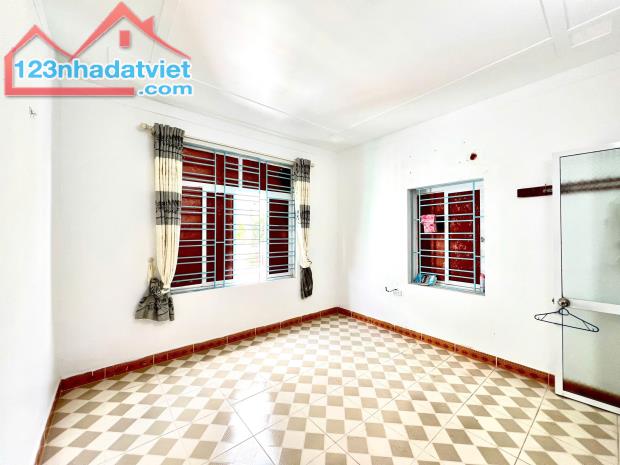 Bán nhà 3 tầng mặt ngõ phố Nguyễn Tường Loan - 2
