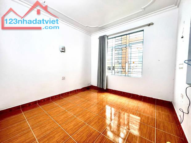 Bán nhà 3 tầng mặt ngõ phố Nguyễn Tường Loan - 4