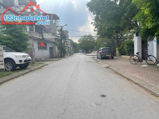 Bán 95m đất mặt phố Xuân Đỗ, đường ô tô tránh, gần trường, gần chợ - 2