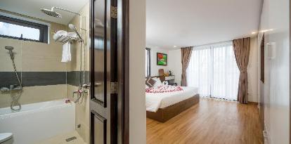 Siêu phẩm KS dòng tiền Đàm Quang Trung,1 tỷ/năm,gara ô tô,125M,7 tầng thang máy.Giá 28 tỷ - 2