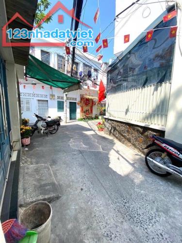 SIÊU PHẨM LÔ GÓC HXH-KHU VỰC VIP QUA Q5, Q1 CHỈ 5 PHÚT - SỔ ĐẸP- DƯƠNG BÁ TRẠC- QUẬN 8. - 1