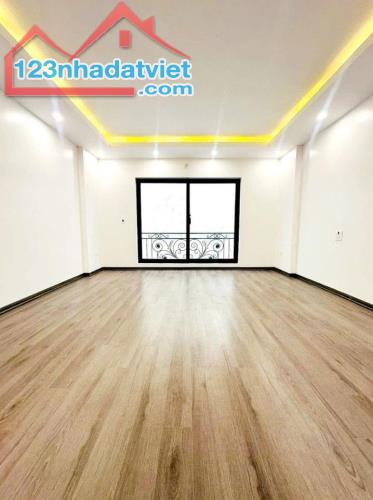 NHÀ MỚI XÂY,CHỦ CẦN BÁN GẤP, 37M ,4 TẦNG, MẶT TIỀN 4M ,KIẾN TRÚC HIỆN ĐẠI ,GẦN PHỐ TRUNG T - 4