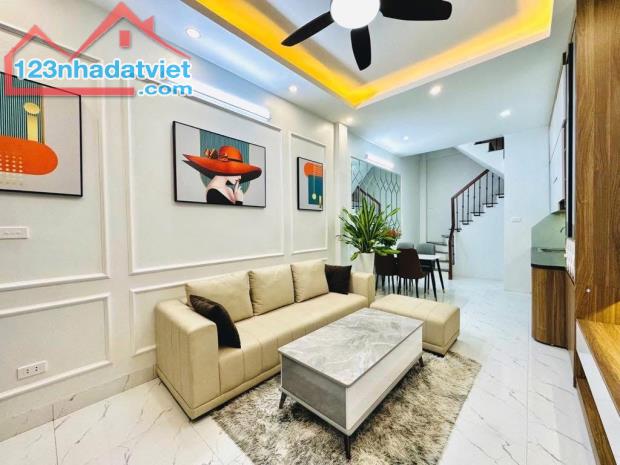 🏡BÁN NHÀ HAI BÀ TRƯNG 40M2 6X tỷ - 5 BƯỚC RA VÀNH ĐAI 2 - NGÕ 3 SH TRÁNH NHAU...   🏡VỊ T - 3