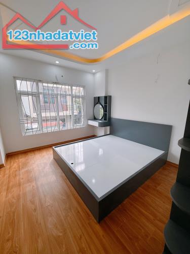 Bán nhà phố Mai Động, Hoàng Mai 43m, 4 tầng. Giá: 8.5 tỷ. LH: 0937158386 - 2