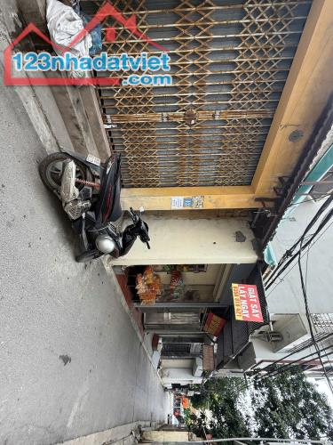 Đất Trâu Quỳ, ngay gần mặt phố kinh doanh sầm uất, chỉ 4.3 tỷ. LH: 0379483926 - 2
