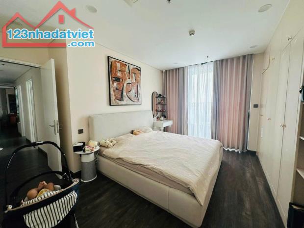 Dleroi Soleil 2 ngủ -3 ngủ view Hồ Tây, Sông Hồng giá từ 8,6 tỷ -16 tỷ sẵn sổ đỏ giao dịch - 3