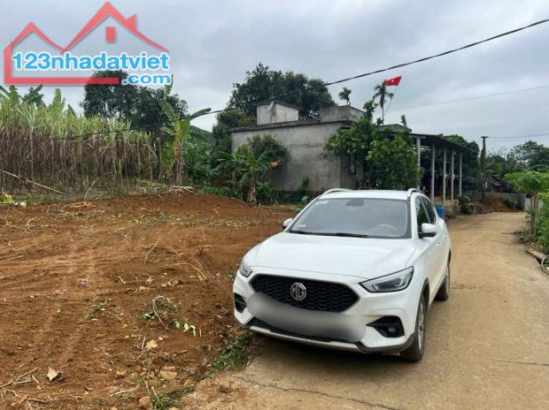 Bán 1000M_có 950M thổ cư bám đường bê tông 20M_gần trung tâm Cao Phong Hoà Bình_1,x tỷ