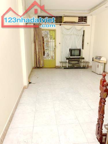 Nhà 3.8*15m hẻm 154 Âu Dương Lân P3Q8 - 1