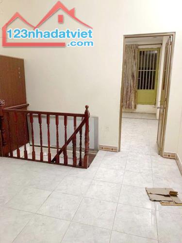 Nhà 3.8*15m hẻm 154 Âu Dương Lân P3Q8 - 3