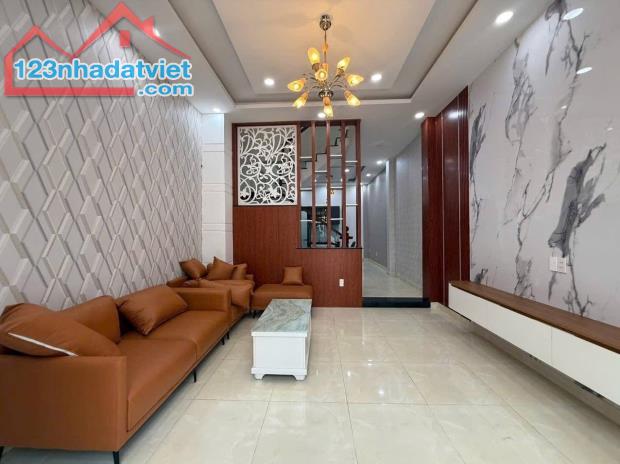 Cần vốn bán gấp nhà gần Võ Văn Kiệt giá chỉ 2,78tỷ. Trần Tuấn Khải, Phường 5, Quận 5 - 1