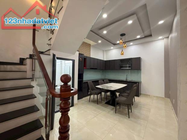 Cần vốn bán gấp nhà gần Võ Văn Kiệt giá chỉ 2,78tỷ. Trần Tuấn Khải, Phường 5, Quận 5 - 2