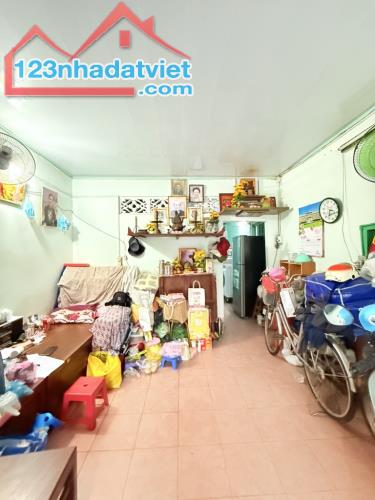 BÁN NHÀ TẠI PHỐ TÂY BÙI VIỆN, 11tỷ, 2 Tầng ( 5.4 x 12 ) HẺM ĐẸP 3m SÁT MT QUẬN 1, TP.HCM - 1
