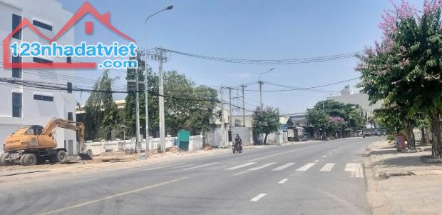 Trả trước chỉ 280 triệu (20%) nhận nhà ngay căn Studio Dĩ AN ngay Vincom - 1