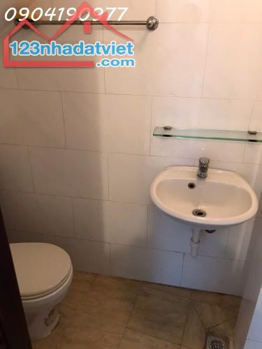 Nhà Nguyễn Đình Chiểu, Q3 - 150m2 SD, chỉ 8.9 đồng