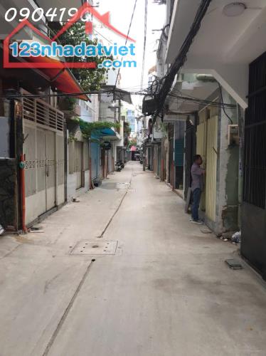 Nhà Nguyễn Đình Chiểu, Q3 - 150m2 SD, chỉ 8.9 đồng - 2