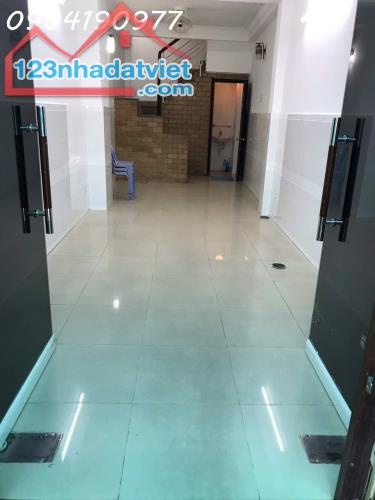 Nhà Nguyễn Đình Chiểu, Q3 - 150m2 SD, chỉ 8.9 đồng - 4