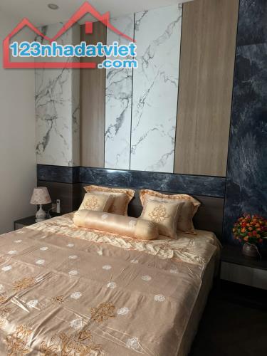 + Nhà 3 tầng mới xây nội thất châu âu siêu đẹp, Biển Nguyễn Tất Thành 100m, khu bãi tắm - 1