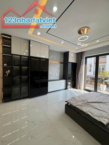 + Nhà 3 tầng mới xây nội thất châu âu siêu đẹp, Biển Nguyễn Tất Thành 100m, khu bãi tắm - 2