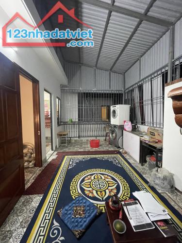 MỘT NHÀ RA Ô TÔ TRÁNH KIM NGƯU  37M 5T MT 4,3M NGÕ RỘNG 3M MỚI Ở LUÔN GIÁ CÓ 9,5 TỶ. - 4