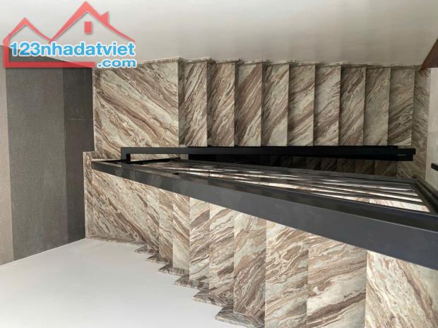 Nhà mới tinh-HXH - 81M2 - Bao hoàn công - Sát Đỗ Xuân Hợp, Trường ĐH-CĐ- TNP B Chỉ 7,5 tỷ - 5