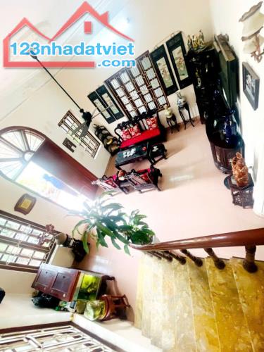 BÁN BIỆT THỰ NGỌC THỤY - LONG BIÊN - HÀNG XÓM PHỐ CỔ 180M2 – GIÁ CHỈ 45 TỶ! ✨🏡 - 2