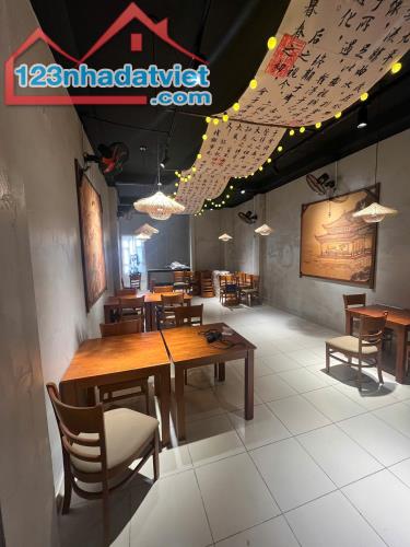 Bán Nhà Mặt Tiền Đường Trường Sơn, P.15, Q.10 - 5.2m x 9m - Chỉ 26 Tỷ - 4