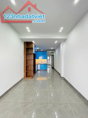 BÁN NHÀ 7TẦNG PHỐ ĐẶNG TIẾN ĐÔNG-ĐỐNG ĐA-THANG MÁY - NGÕ Ô TÔ TRÁNH -13.8 TỶ