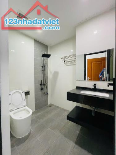 BÁN NHÀ 7TẦNG PHỐ ĐẶNG TIẾN ĐÔNG-ĐỐNG ĐA-THANG MÁY - NGÕ Ô TÔ TRÁNH -13.8 TỶ - 2