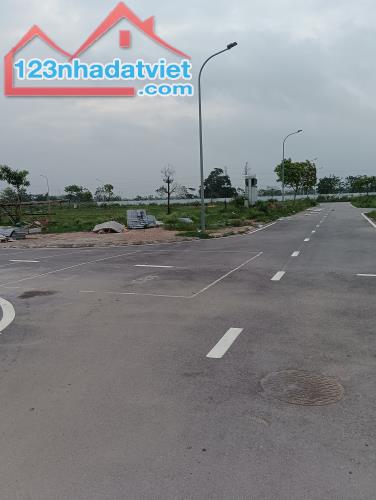 Bán Đất Khu Đấu Giá -Xã Mai Đình S(óc Sơn)-Lô Góc -142, 8M2 -Full Thổ Cư -5,75 Tỷ - 2