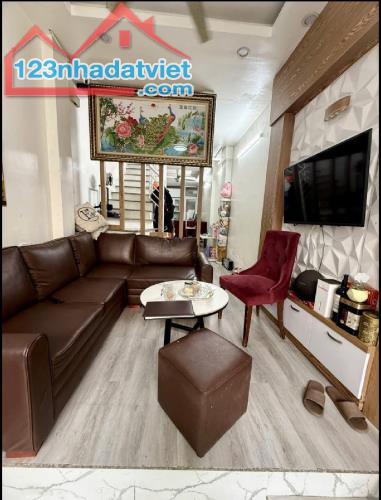 BÁN NHÀ ĐẸP – VỊ TRÍ VÀNG TẠI CỔ NHUẾ GẦN MẶT PHỐ– GIÁ CHỈ NHỈNH 5 TỶ CÓ NGAY 4 PN