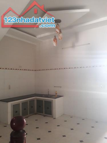 BÁN NHÀ CẤP 4 2 PHÒNG NGỦ – DIỆN TÍCH 172M² – ĐƯỜNG NHỰA THÔNG DÀI – GIÁ TỐT ĐẦU TƯ - 5
