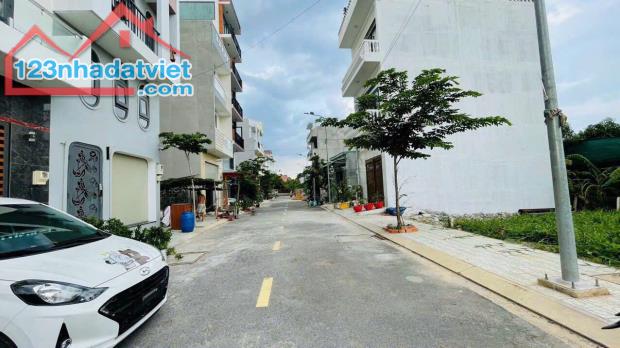 Đất bán An Phú Đông 12 đường 10m, Gía 3.550 tỷ, KDC đẹp gần sông, gần Bệnh Viện Hồng Đức - 2