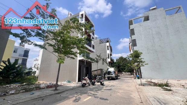Đất bán An Phú Đông 12 đường 10m, Gía 3.550 tỷ, KDC đẹp gần sông, gần Bệnh Viện Hồng Đức - 3