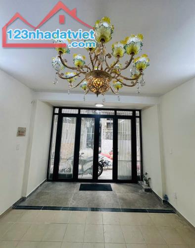 Bán Nhà HXH Đường Cách Mạng Tháng Tám, Phường 12, Quận 10. Diện tích: 3.8m x 9m, Giá 6.1 - 4