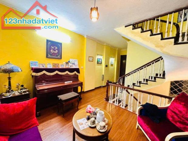 NGUYỄN CHÍ THANH - NHÀ ĐẸP - PHÂN LÔ - Ô TÔ - 55M² NHỈNH 18 TỈ - NỘI THẤT XỊN SÒ