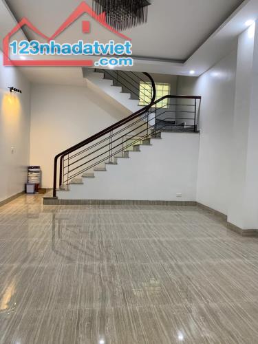 NHÀ NGÕ 89, LẠC LONG QUÂN, CẦU GIẤY-PHÂN LÔ:43/49M X5T, MT 4,5M, GIÁ 9,5 TỶ. - 2