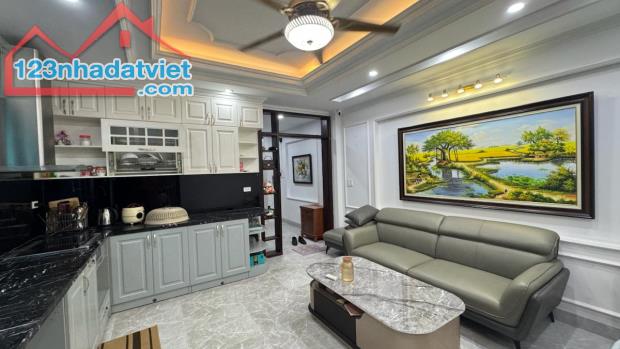 BÁN nhà  6 tầng CCMN đường ô tô tránh nhau cho thuê phú đô nam từ Liêm Hà Nội