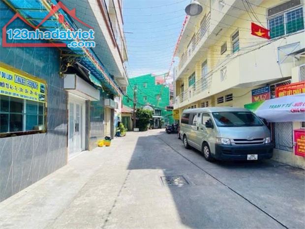 BÁN NHÀ GẦN HỒNG BÀNG,QUẬN 11,3 TẦNG,61M2,HẺM XE HƠI TRÁNH,CHỈ 8 TỶ
