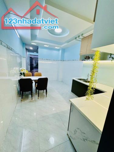 BÁN NHÀ MẶT TIỀN KINH DOANH KHU CITILAND- SỐ NHÀ LỘC PHÁT- 50M2 - 4 TẦNG- 4 P.NGỦ- KHÔNG - 2
