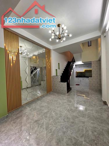 🌹🌹5 TỶ HƠN- Nhà mới Đẹp 4 Tầng Sát Mặt Tiền Trần Hưng Đạo TT Quận 5-Giáp Quận 1