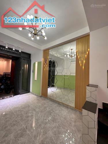 🌹🌹5 TỶ HƠN- Nhà mới Đẹp 4 Tầng Sát Mặt Tiền Trần Hưng Đạo TT Quận 5-Giáp Quận 1 - 5
