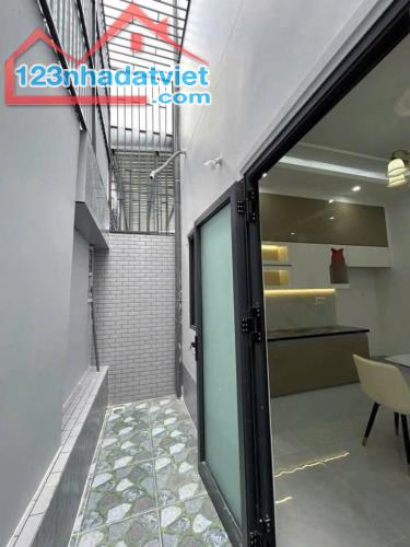 Cần bán nhà tại Hóc Môn giá chỉ 820 triệu 6mx21 - 5