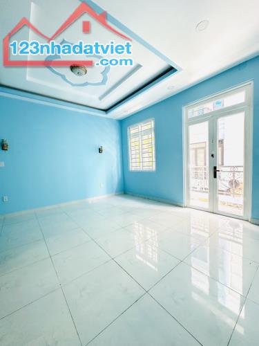 Khu phân lô, 4 tầng, 5 x 10, giá 5.X tỷ, hẻm ô tô - 3